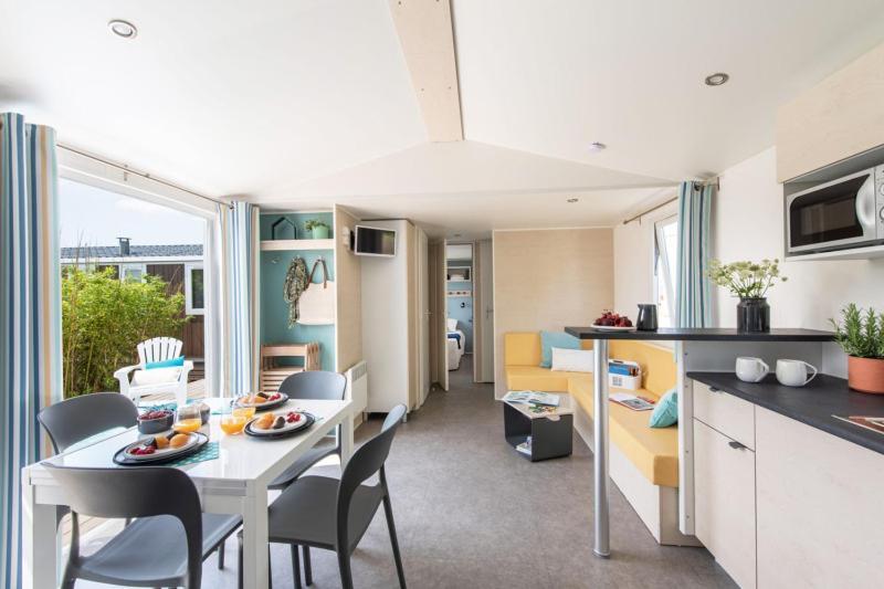 Camping Lou Broustaricq - Maeva Hotell Sanguinet Exteriör bild